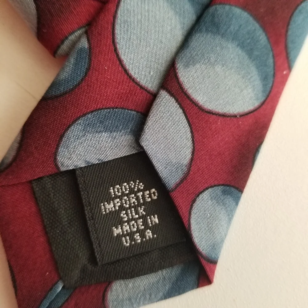 Jerry Garcia  Grateful DEAD Men's Red Patterned Silk Tie - Classic Statement